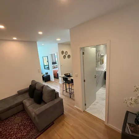 Ml Plaza Avenue Apartmán *